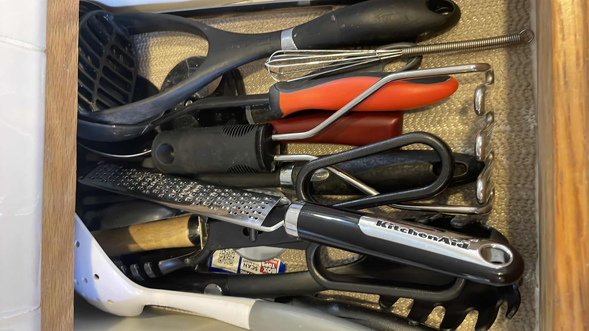 Photo 1 of KNIFES COOKWARE