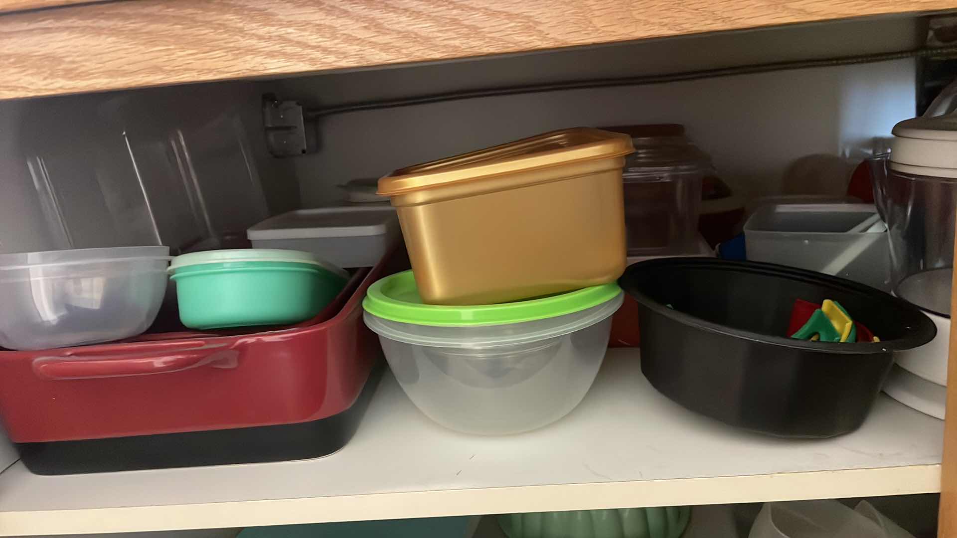 Photo 1 of JUICER TUPPERWARE CONTAINERS BLENDER