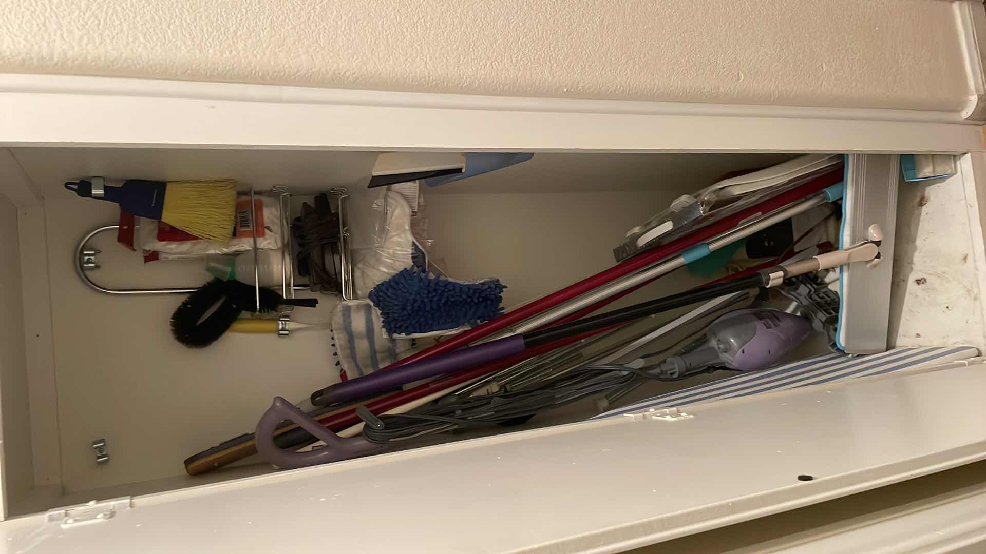 Photo 1 of CONTENTS OF CABINET