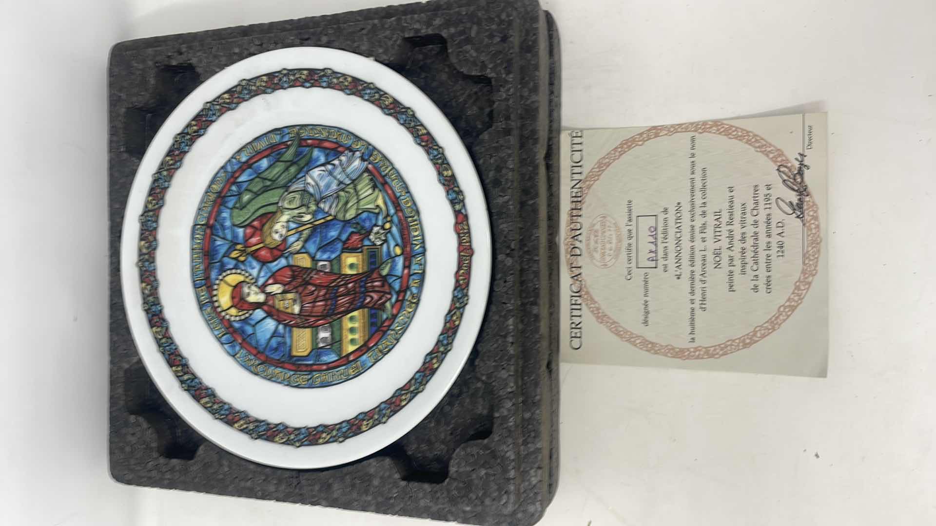 Photo 1 of NOEL VITRAIL-CHRISTMAS PLATE “THE ANNUNCIATION”
BY D'ARCEAU LIMOGES