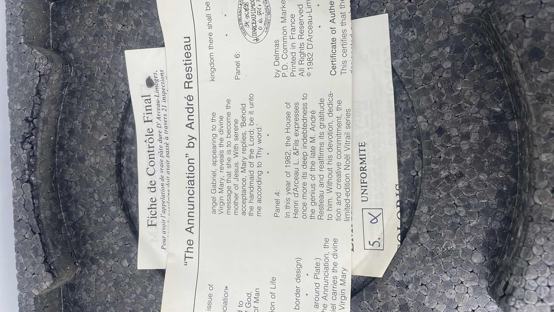 Photo 1 of NOEL VITRAIL-CHRISTMAS PLATE “THE ANNUNCIATION”
BY D'ARCEAU LIMOGES