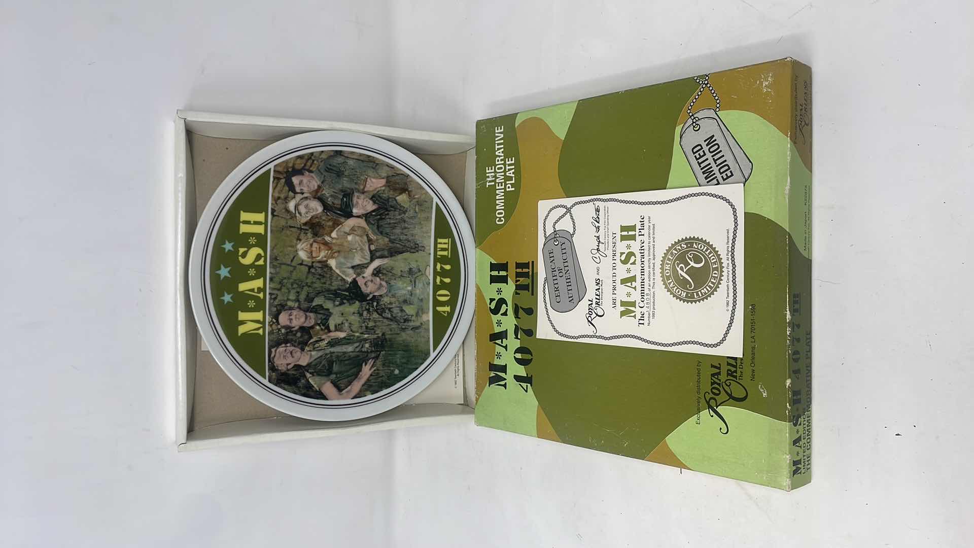 Photo 1 of MASH 4077TH, COMMEMORATIVE PLATE, NEW, ROYAL ORLEANS, VINTAGE 1982