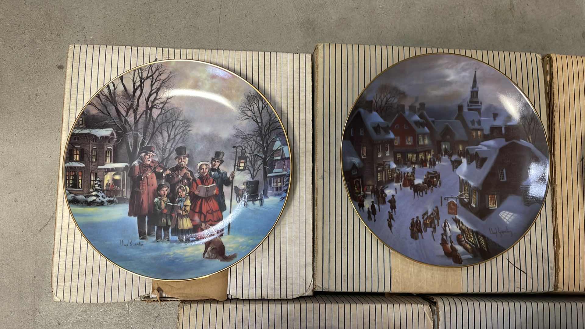 Photo 1 of VINTAGE SET OF 5 COLLECTOR PLATES “SCENES OF CHRISTMAS PAST” BY LLOYD GARRISON WITH COA