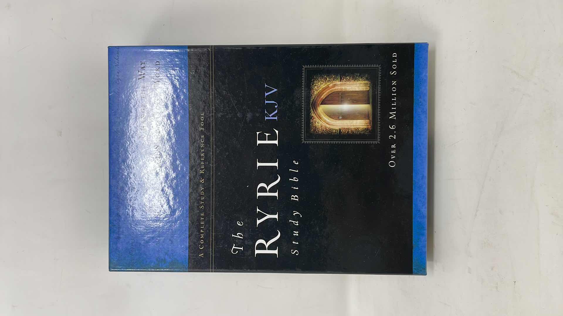 Photo 1 of THE RYRIE KJV STUDY BIBLE