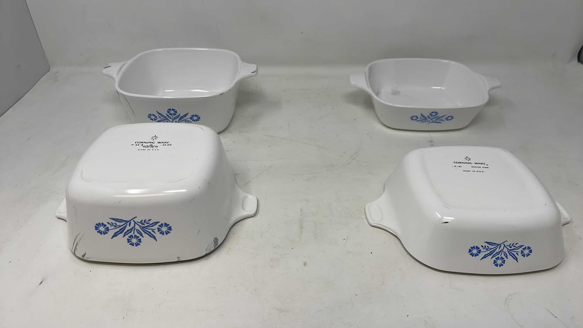 Photo 1 of CORNING WARE CORNFLOWER DESIGN 2-22OZ P-43-B & 2-PETITE PAN P-41