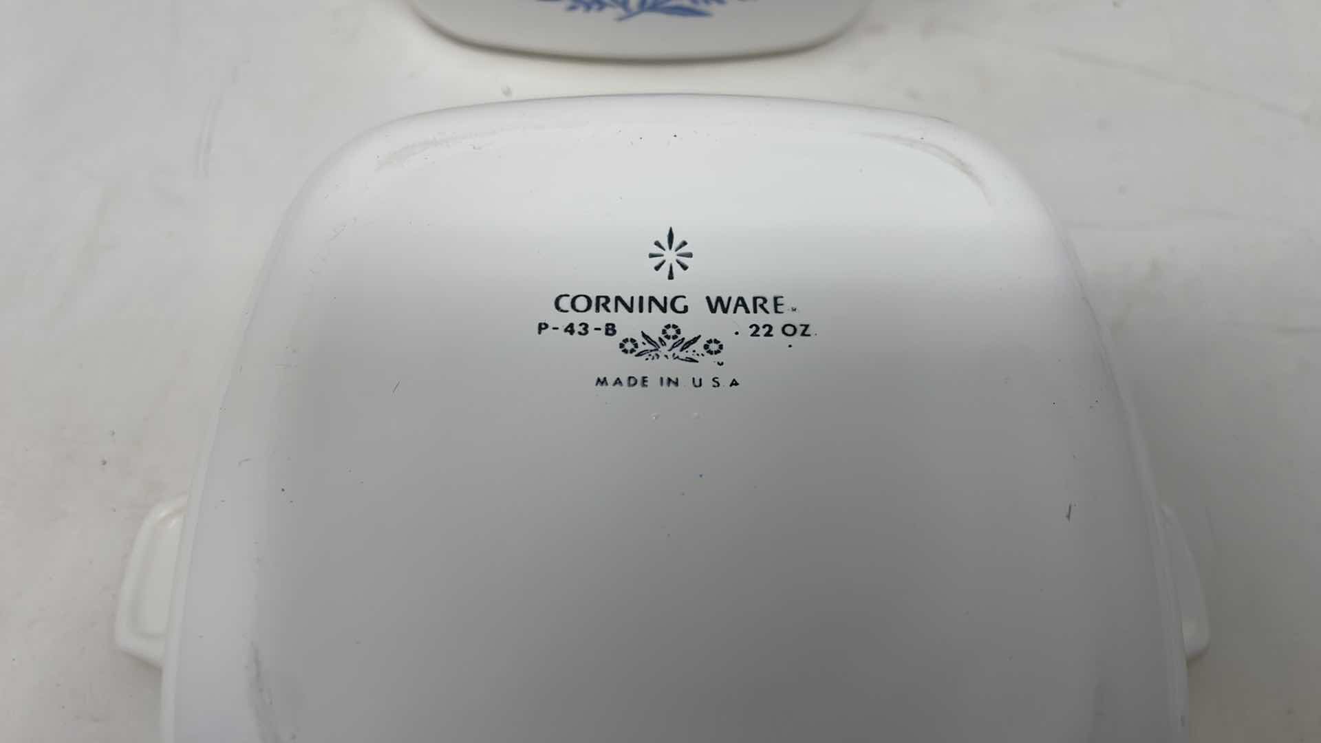 Photo 2 of CORNING WARE CORNFLOWER DESIGN 2-22OZ P-43-B & 2-PETITE PAN P-41