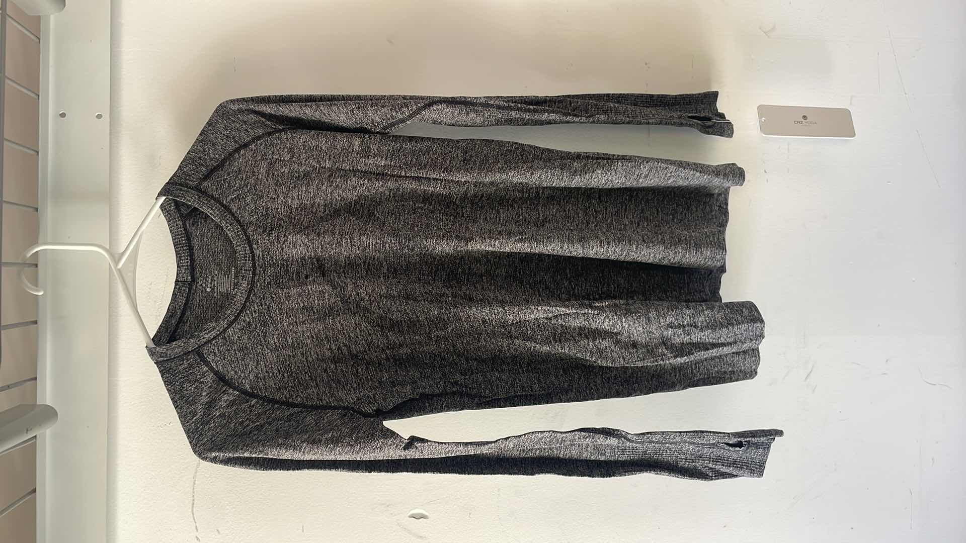 Photo 1 of CRZ YOGA WOMEN'S SEAMLESS ATHLETIC LONG SLEEVES SPORTS RUNNING SHIRT BREATHABLE GYM WORKOUT TOP SIZE LARGE