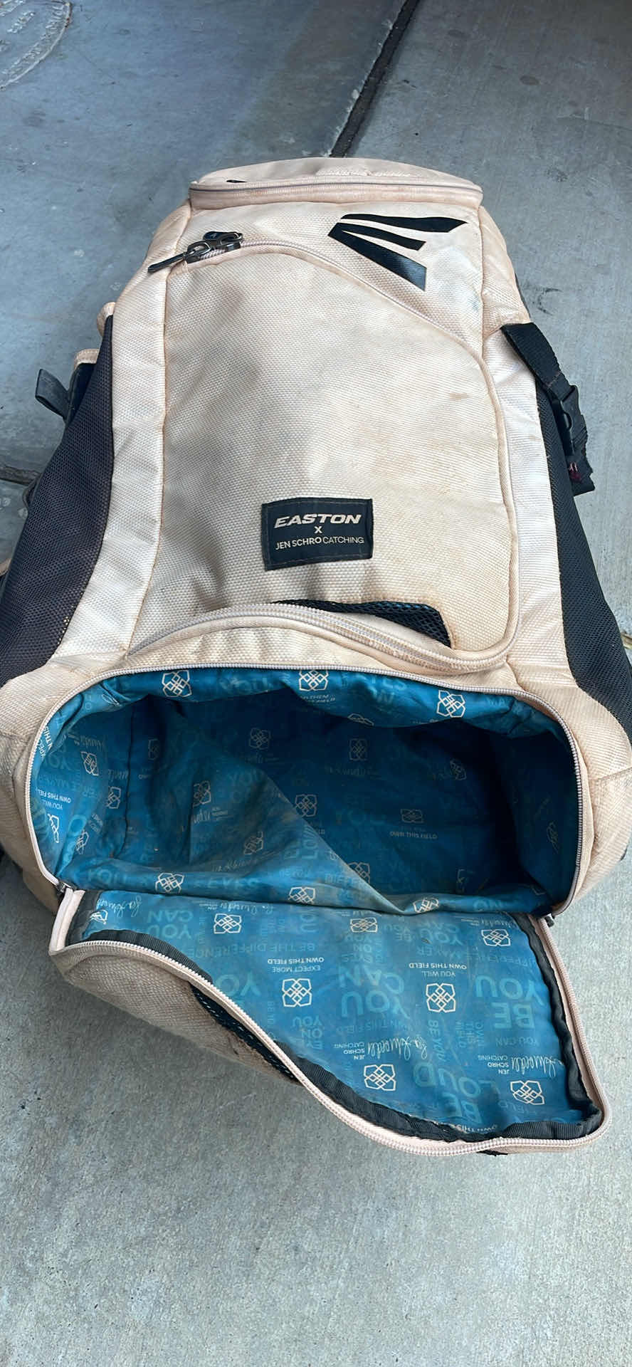 Photo 9 of EASTON FASTPITCH JEN SCHRO CATCHERS BACKPACK SOFTBALL