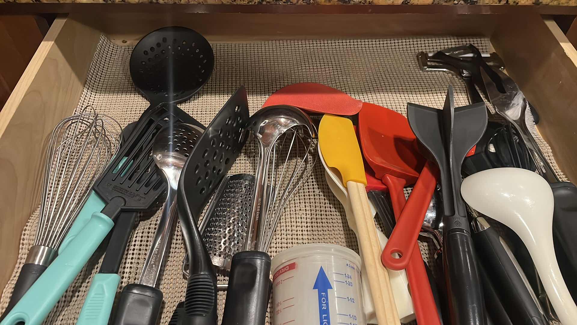 Photo 1 of CONTENTS OF DRAWER UTENSILS