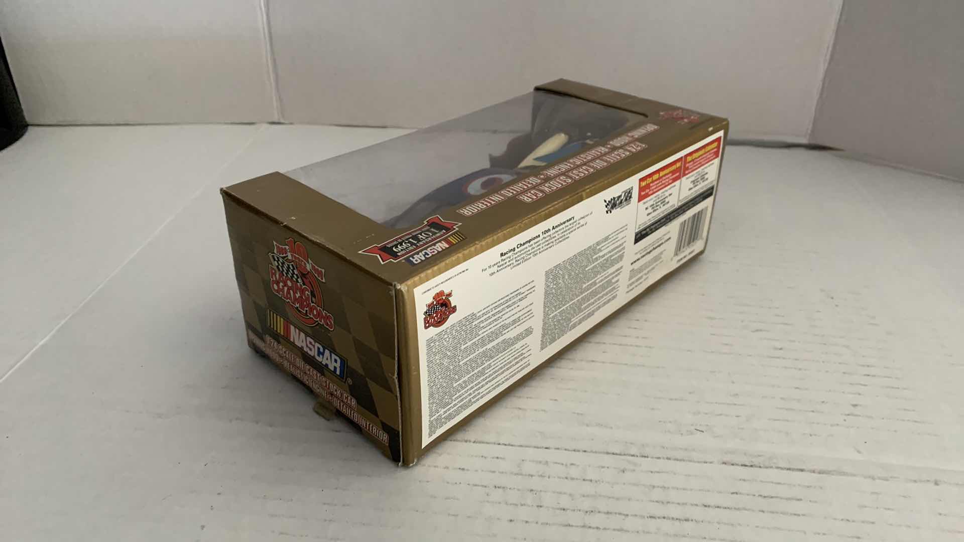 Photo 1 of NASCAR 10TH ANNIVERSARY RACING CHAMPIONS MARK MARTIN NUMBER 6 1/24 SCALE DIECAST STOCK CAR 1/1999
