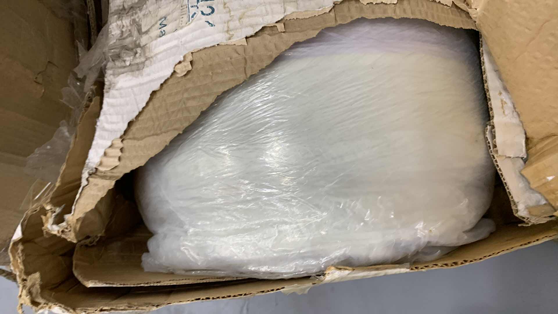 Photo 4 of OKIOKI KING MATTRESS MODEL 65955.00-K