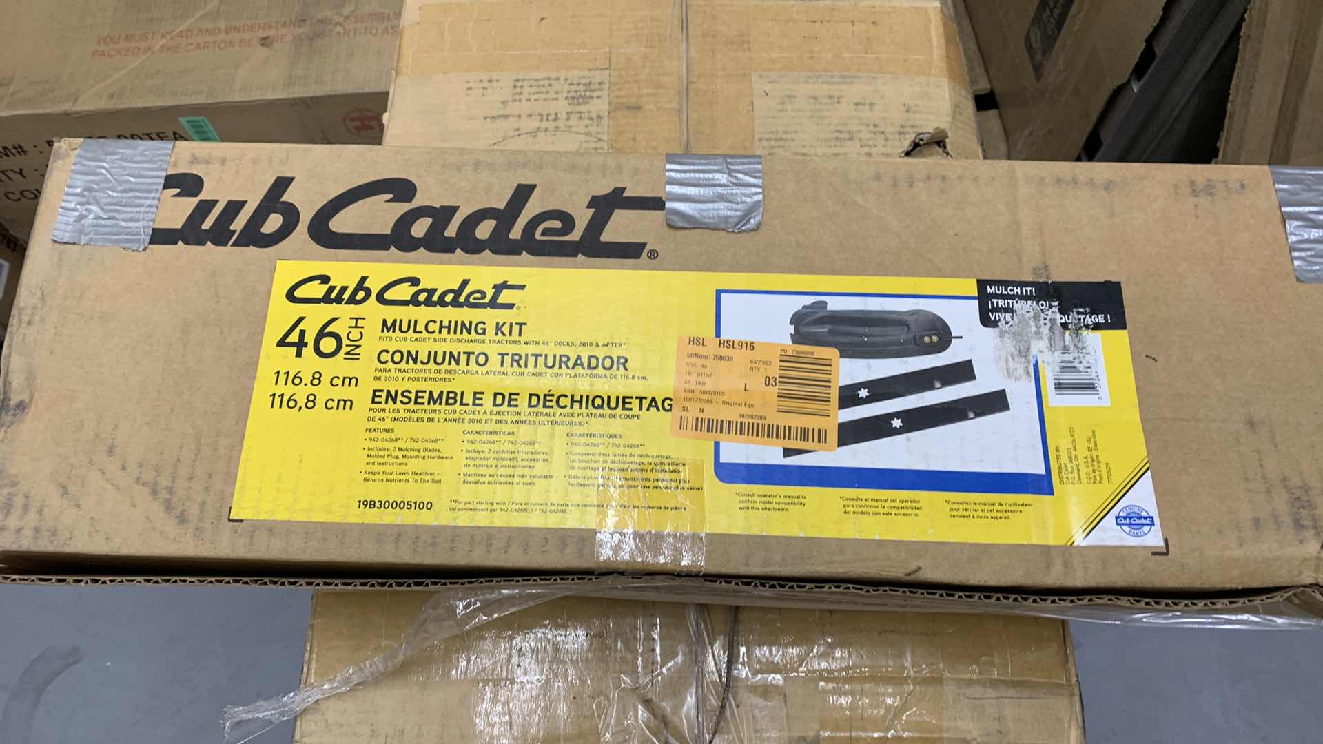 Photo 1 of CUB CADET EXTREME MULCHING KIT FOR 46" CUTTING DECKS