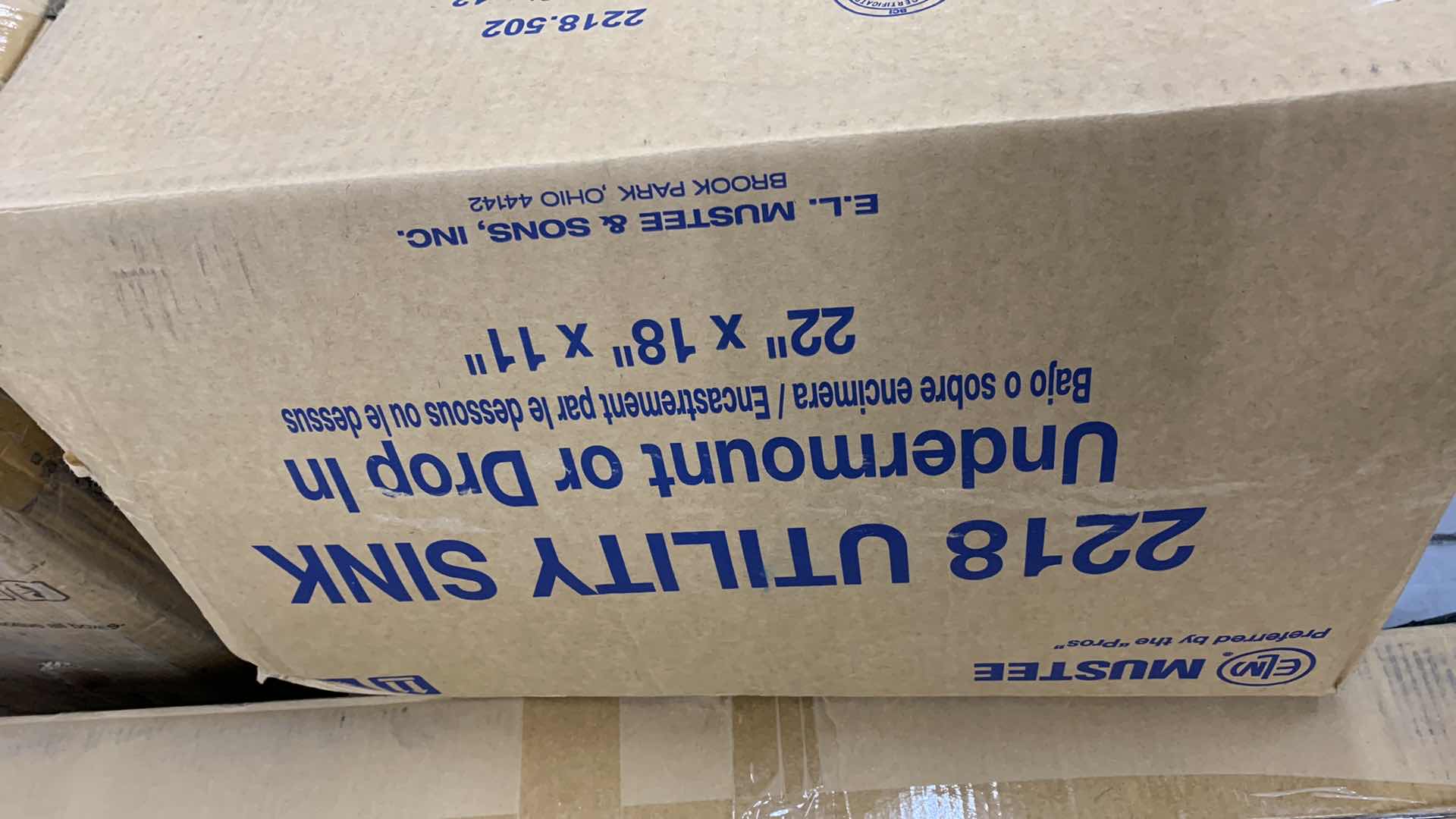 Photo 1 of MUSTEE UTILITY SINK 18" X 22" H 10"