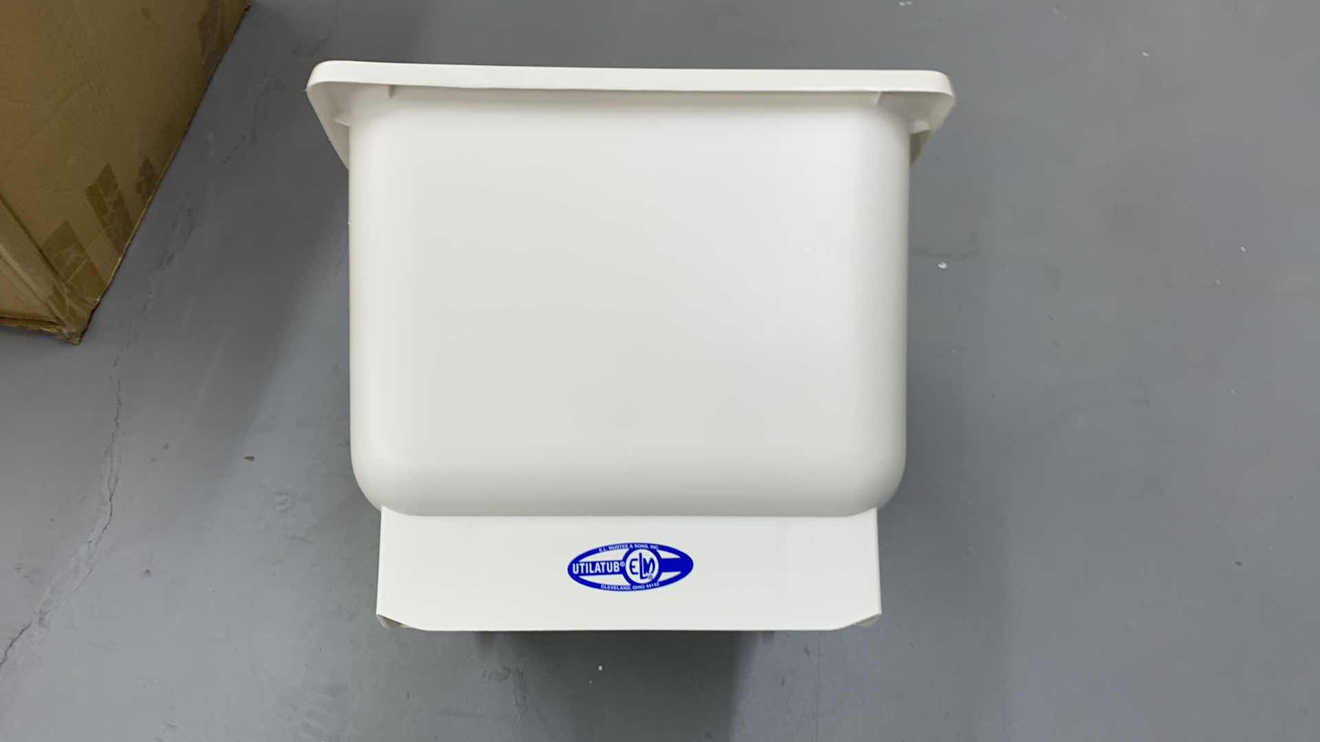 Photo 1 of MUSTEE UTILATUB SINGLE LAUNDRY TUB
