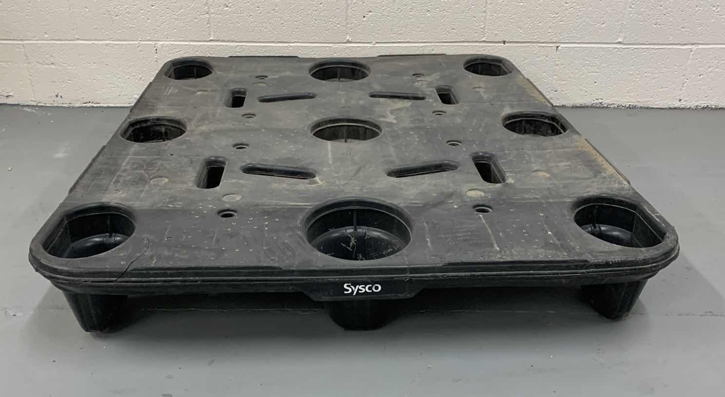 Photo 1 of HEAVY DUTY PLASTIC PALLET 39.5” X 47.5”