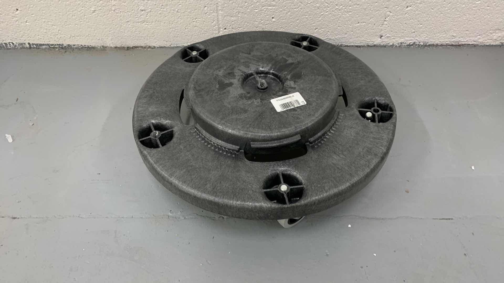 Photo 1 of RUBBERMAID BRUTE DOLLY