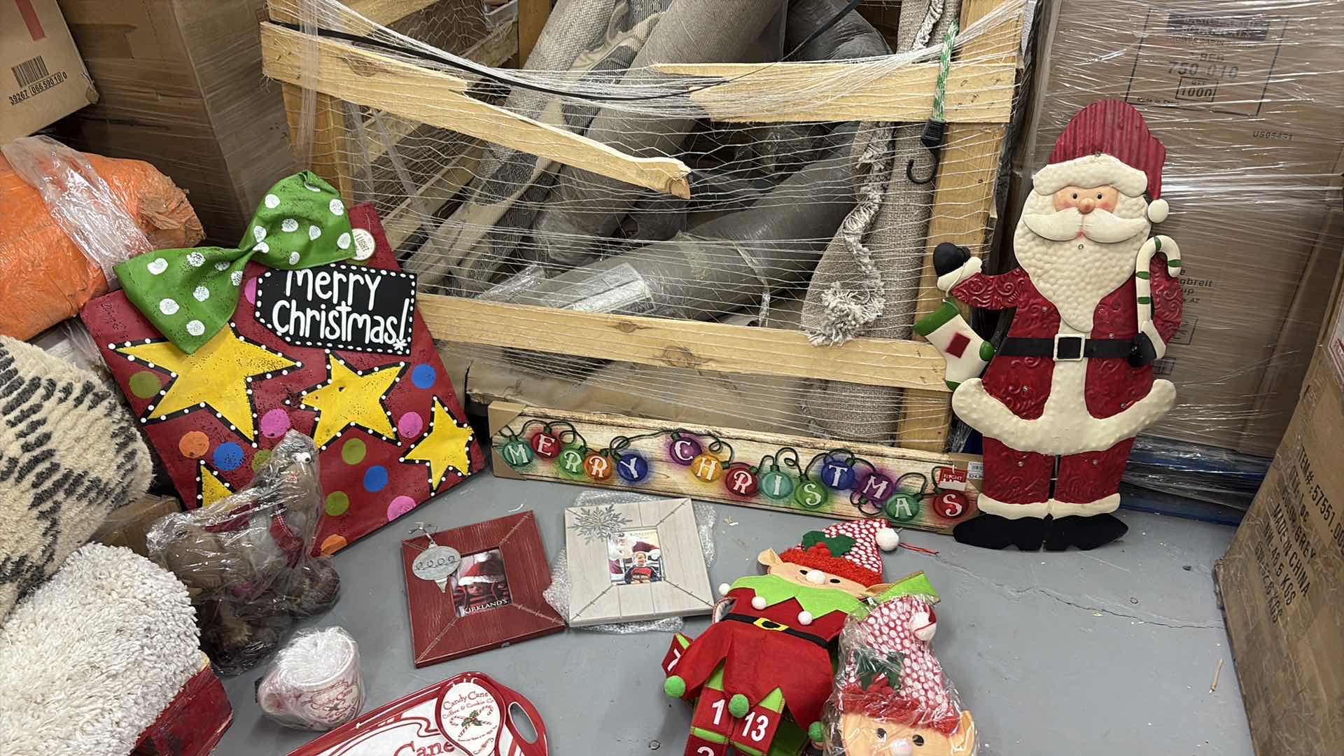 Photo 1 of MISCELLANEOUS CHRISTMAS DECOR