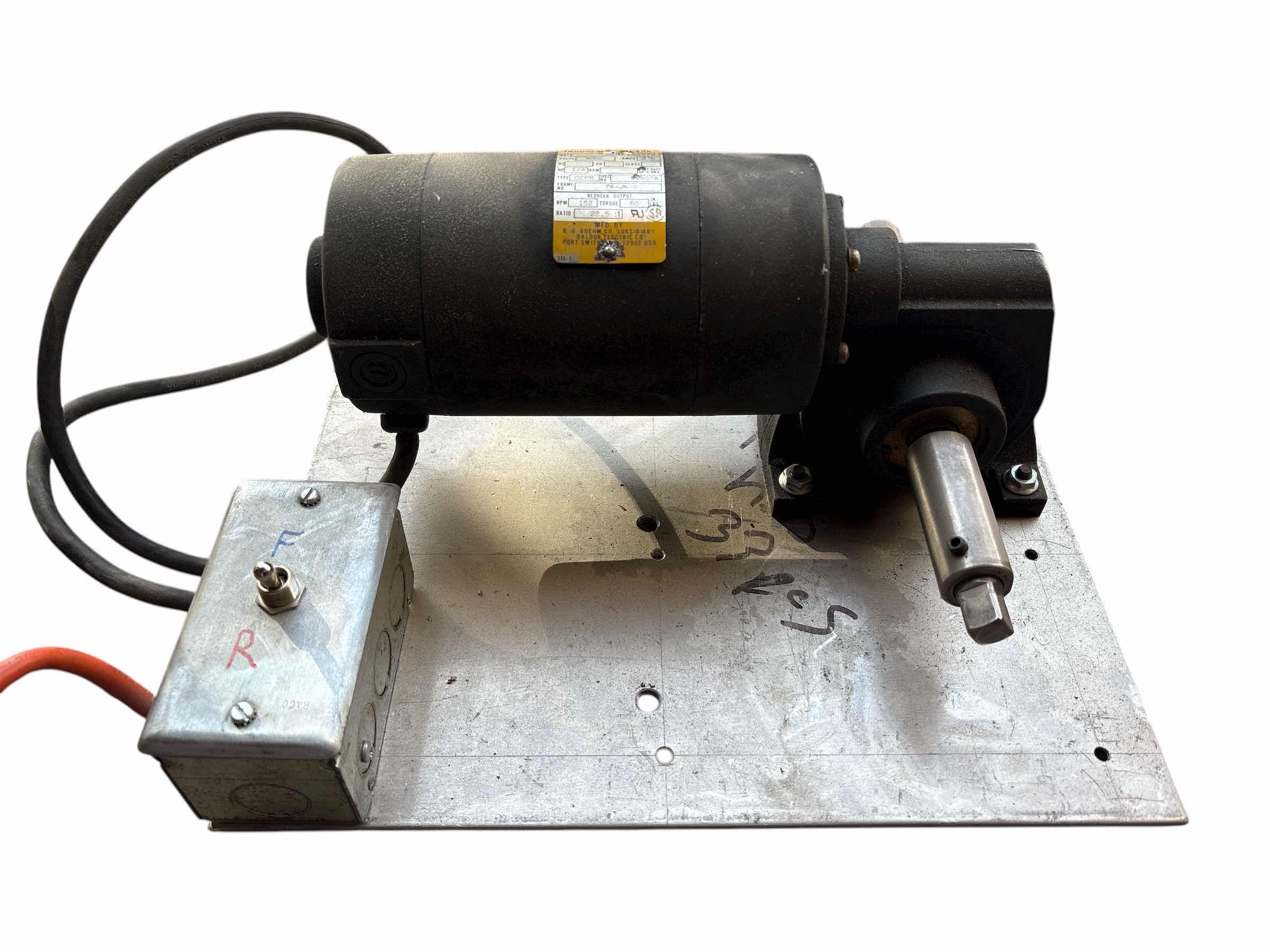 Photo 1 of BALDOR GEAR MOTOR