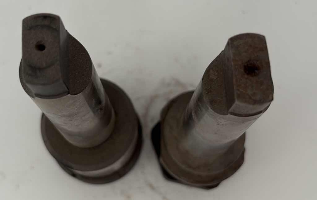 Photo 1 of (2)PCS CHUCK AND MORSE TOOL HOLDER