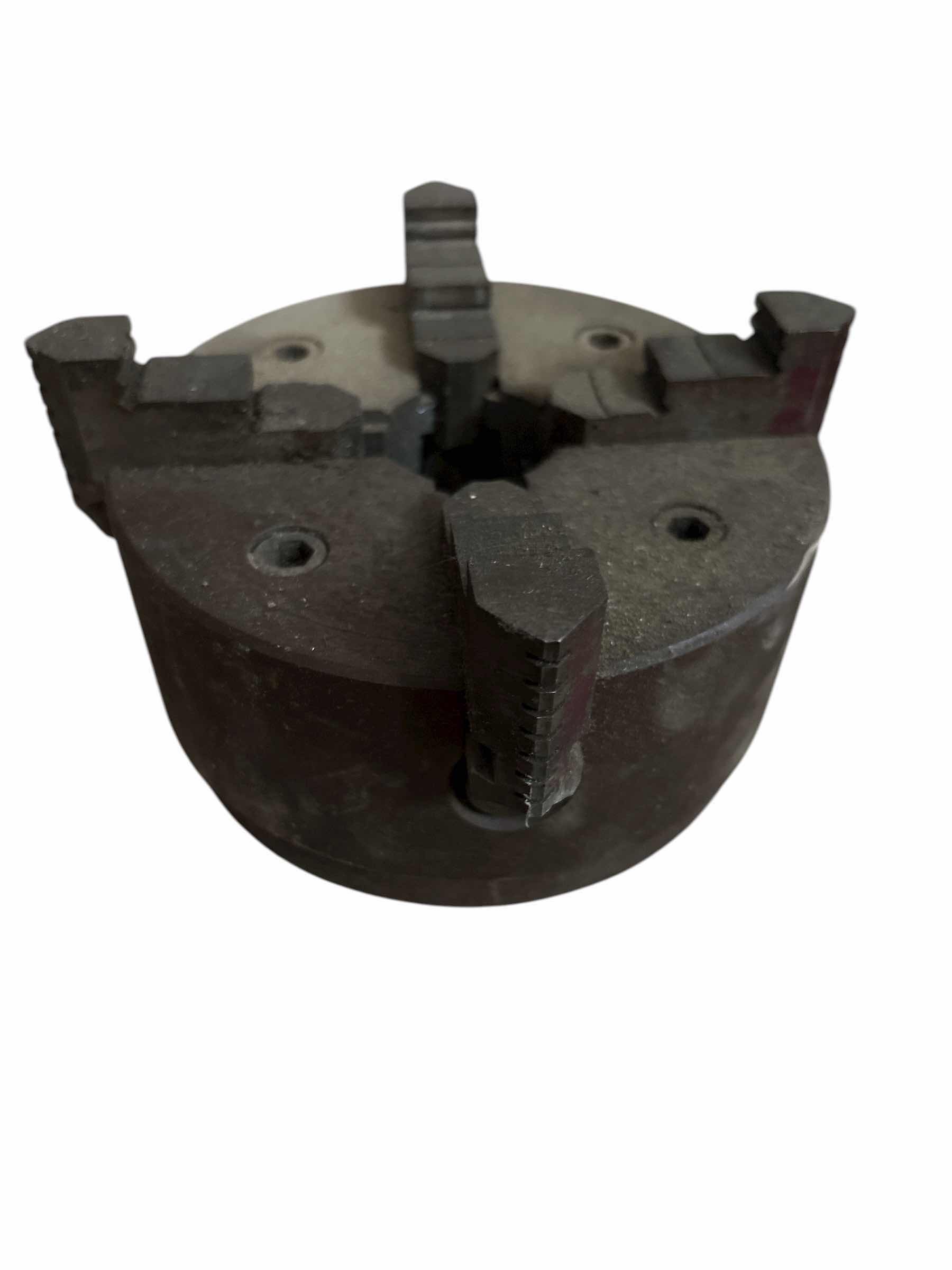 Photo 1 of 4-JAW SELF CENTERING LATHE CHUCK