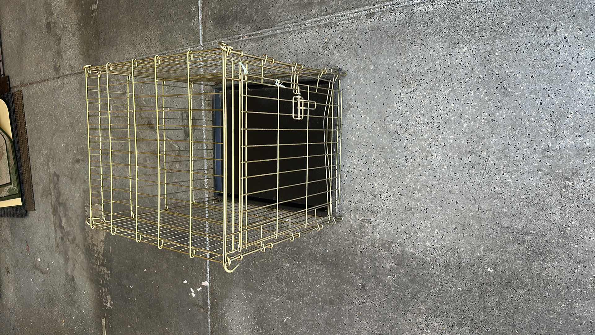 Photo 1 of METAL PET CAGE 20”X 24”H21”