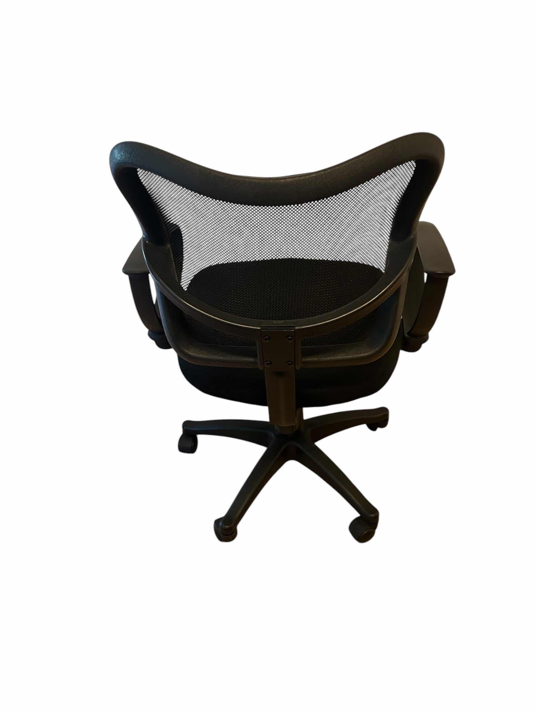 Photo 1 of MESH BACK BLACK SWIVEL OFFICE CHAIR ON ROLLERS