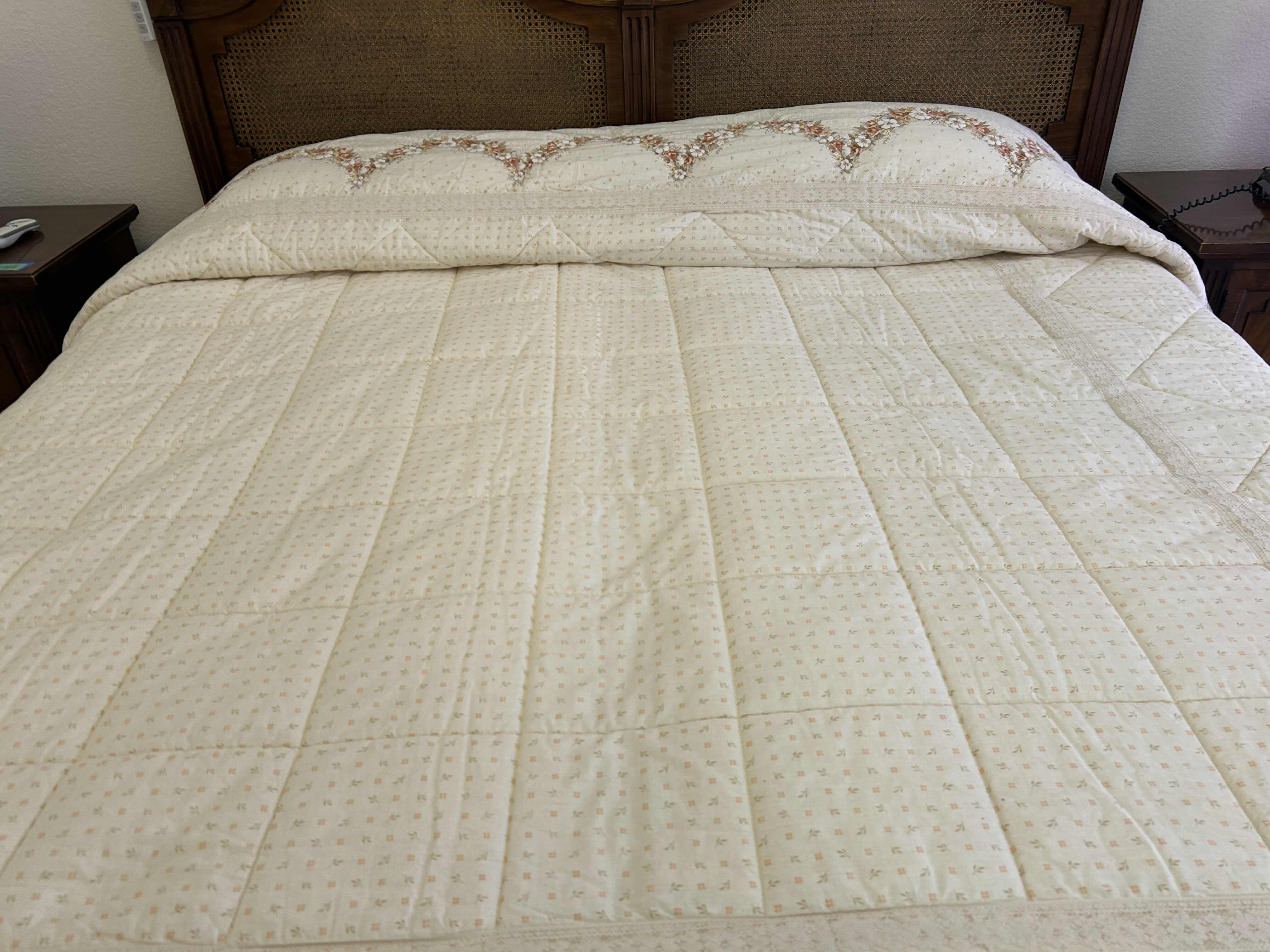 Photo 1 of DREXEL LIKE KING SIZE HEADBOARD W BEDSPREAD ONLY