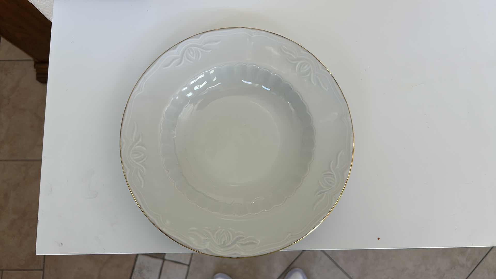 Photo 3 of CONTENT OF SHELF SANTA CLARA DISHES