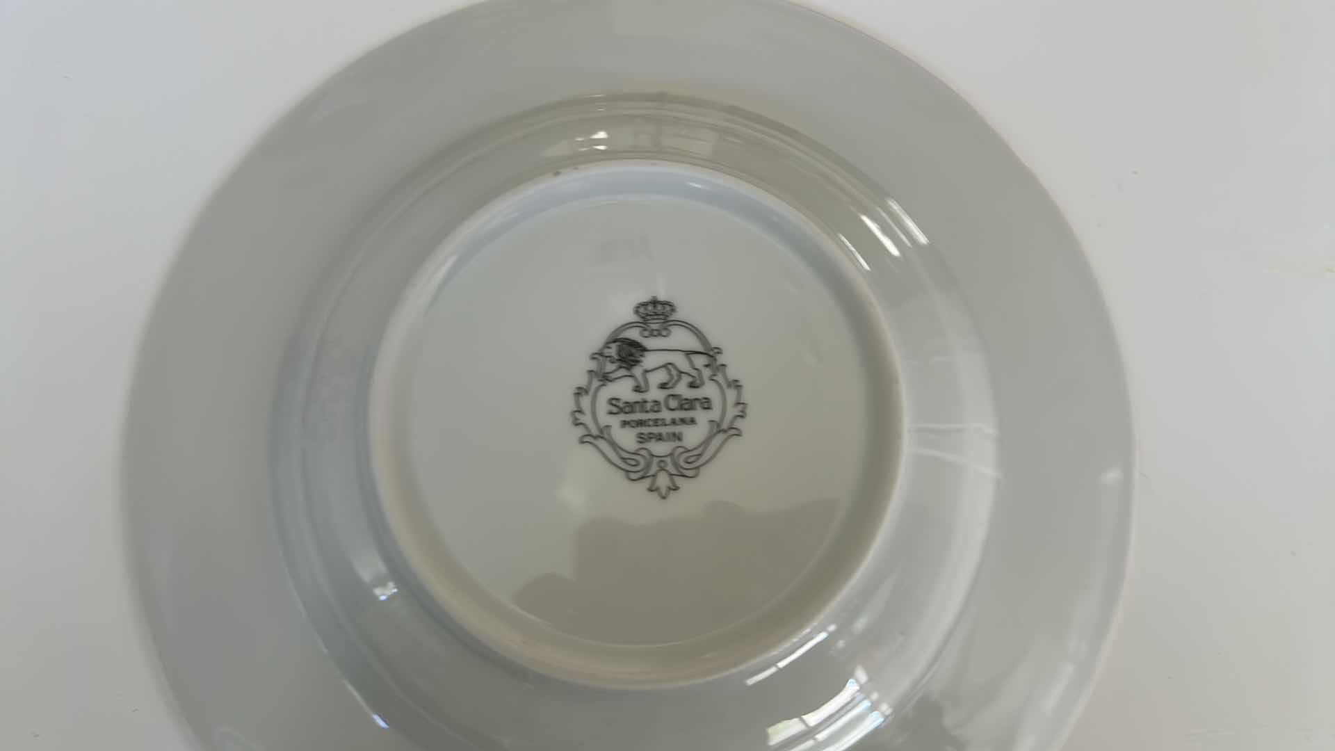 Photo 4 of CONTENT OF SHELF SANTA CLARA DISHES