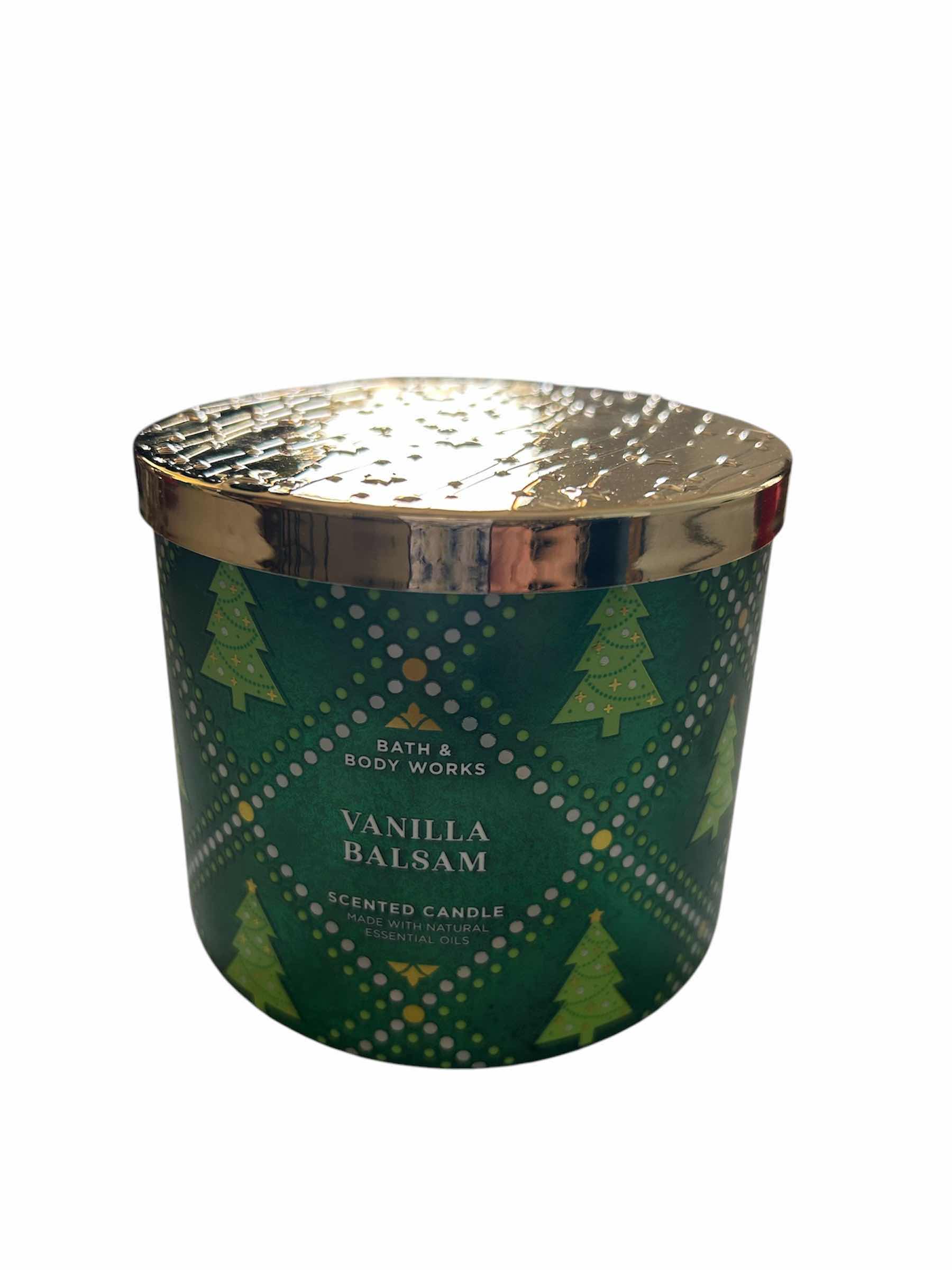 Photo 1 of BATH & BODY WORKS 3-WICK CANDLE 14 oz “ VANILLA BALSAM” NIB