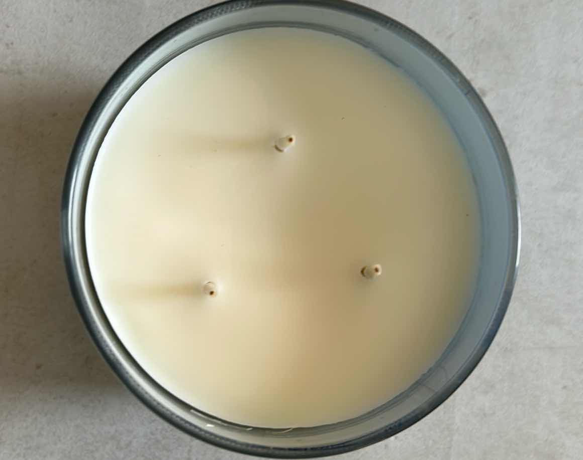 Photo 1 of BATH & BODY WORKS 3-WICK CANDLE  14 oz “ OCEAN” NIB