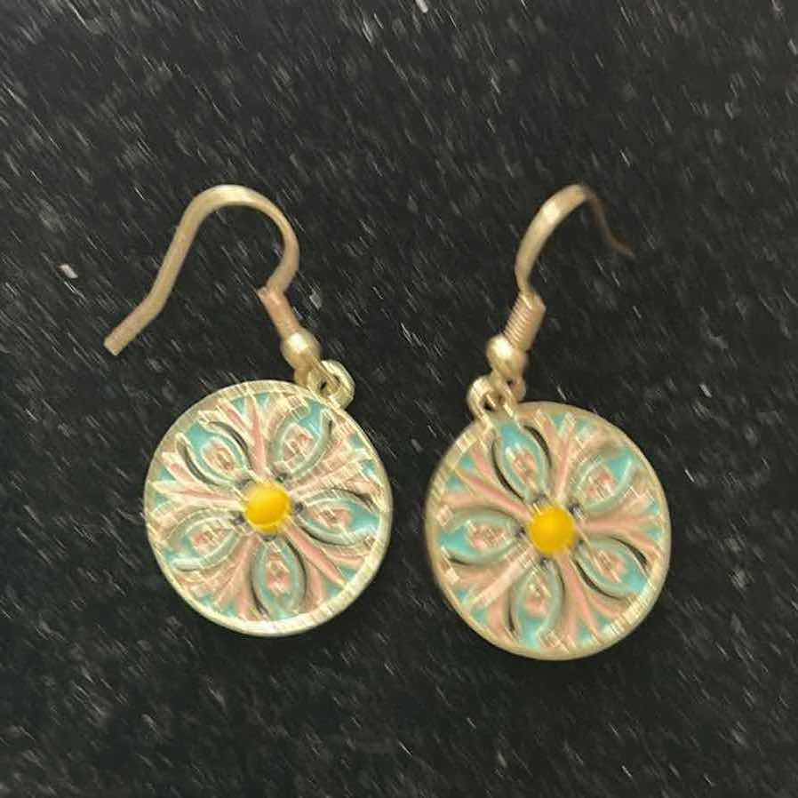 Photo 1 of 2- FUNKY FLOWER DANGLE EARRINGS