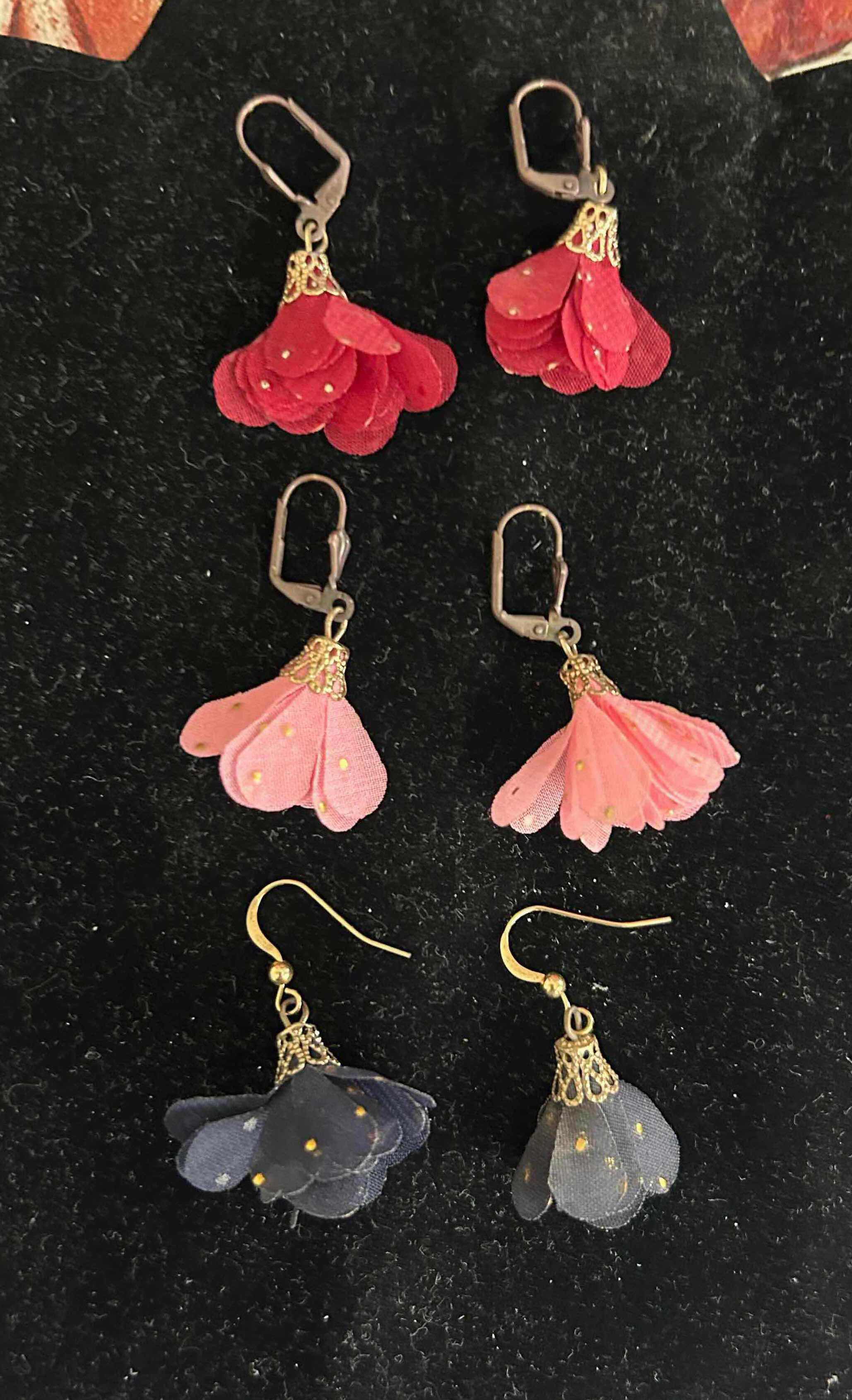 Photo 1 of 3- FRILLY EARRINGS