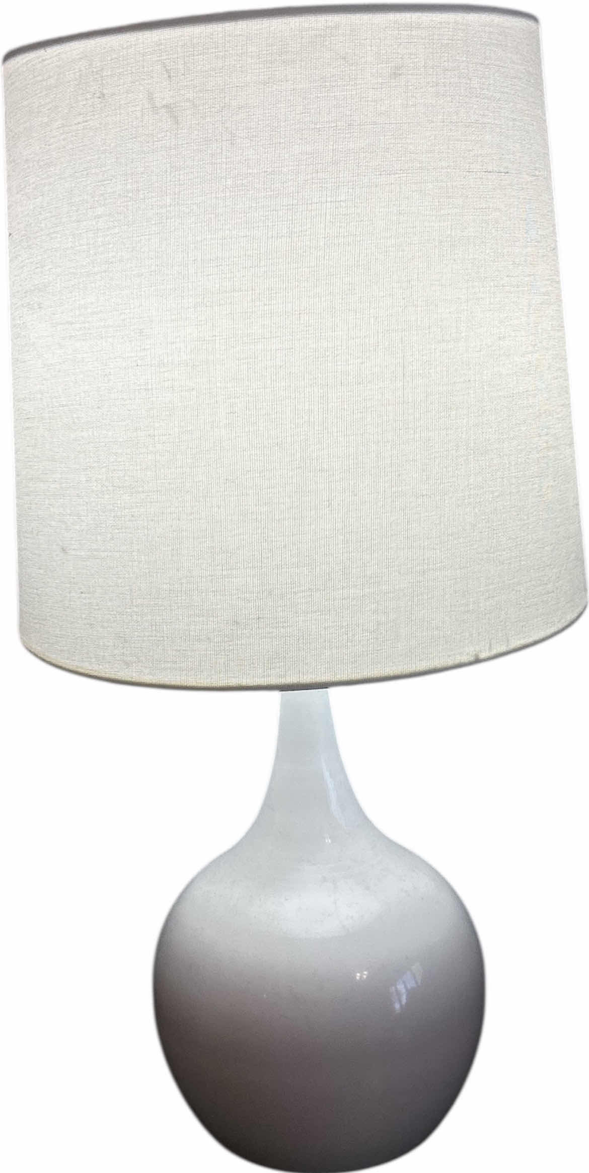 Photo 1 of 2 WHITE TABLE LAMPS H24”