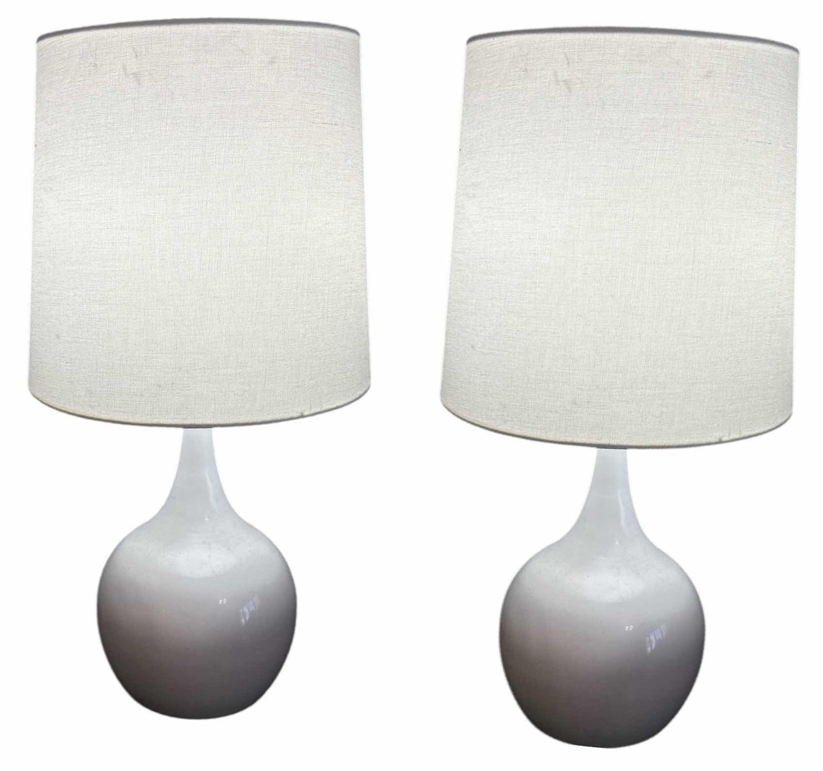 Photo 1 of 2 WHITE TABLE LAMPS H24”