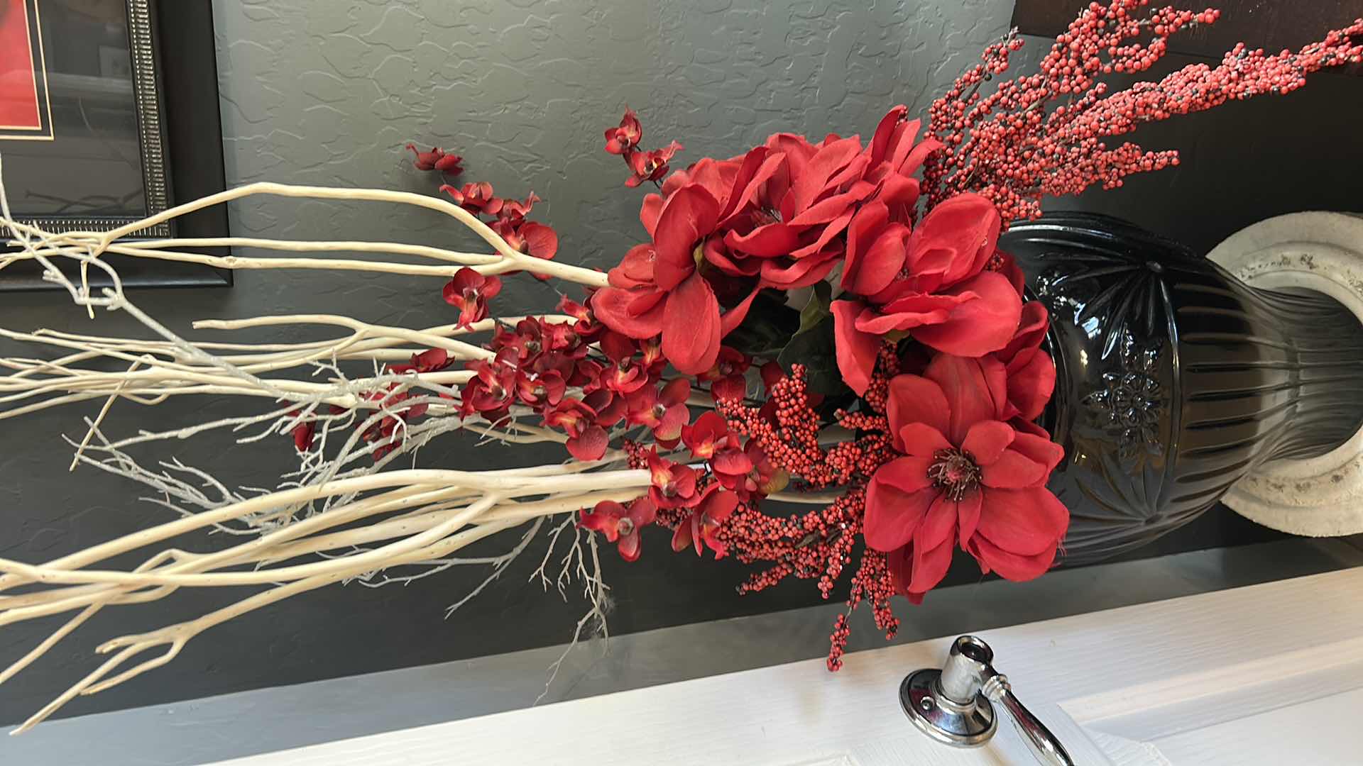 Photo 1 of PILLAR WITH BLACK VASE AND FAUX FLORAL - TOTAL HEIGHT 64”