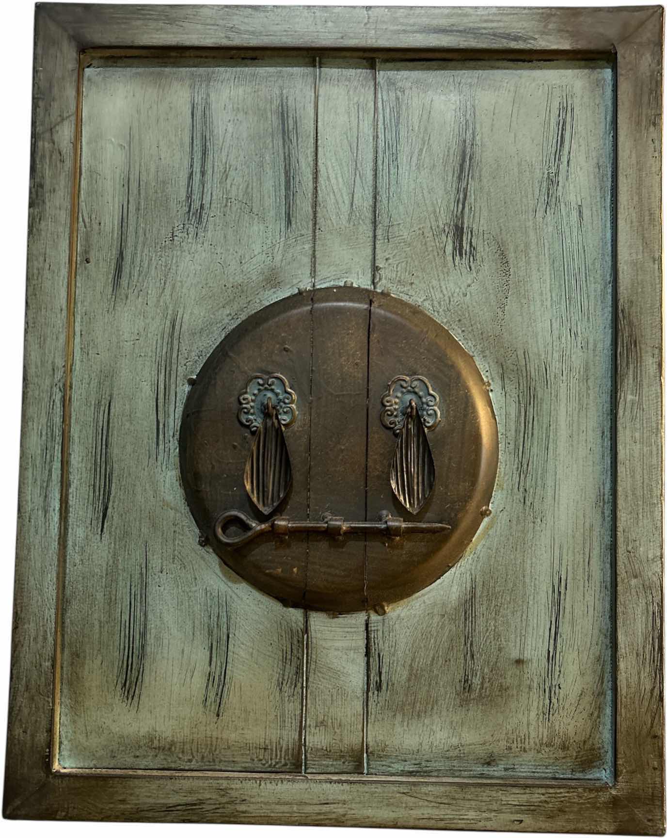 Photo 1 of METAL WALL DECOR 14” x 18”