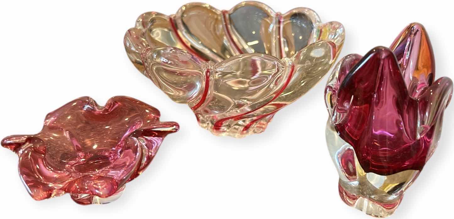 Photo 1 of 3 SMALL ART-GLASS PIECES , LARGEST 6“ x H 3“