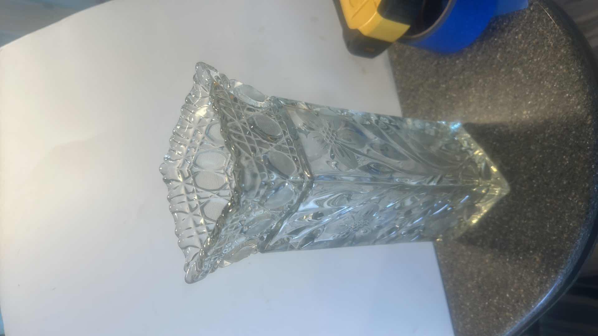 Photo 1 of VINTAGE VASE H10.25”