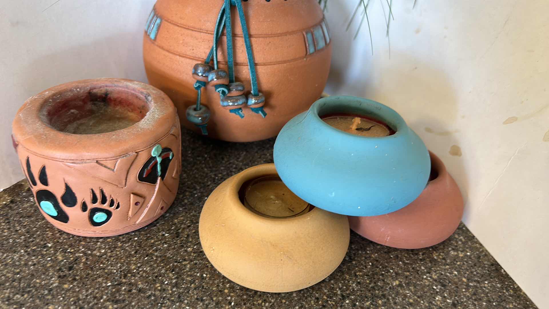 Photo 1 of 5 PC POTTERY (TALLEST H6”)