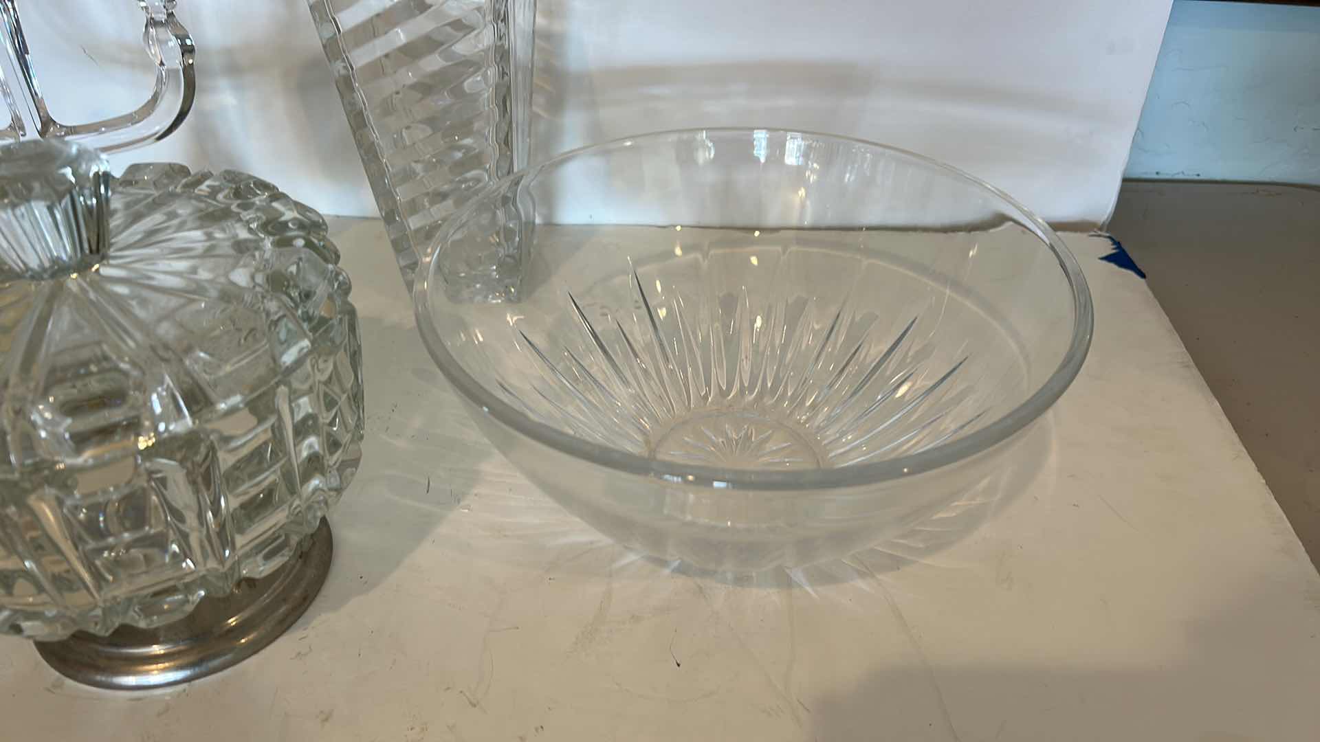 Photo 1 of 4 PC GLASS AND CRYSTAL ASSORTMENT