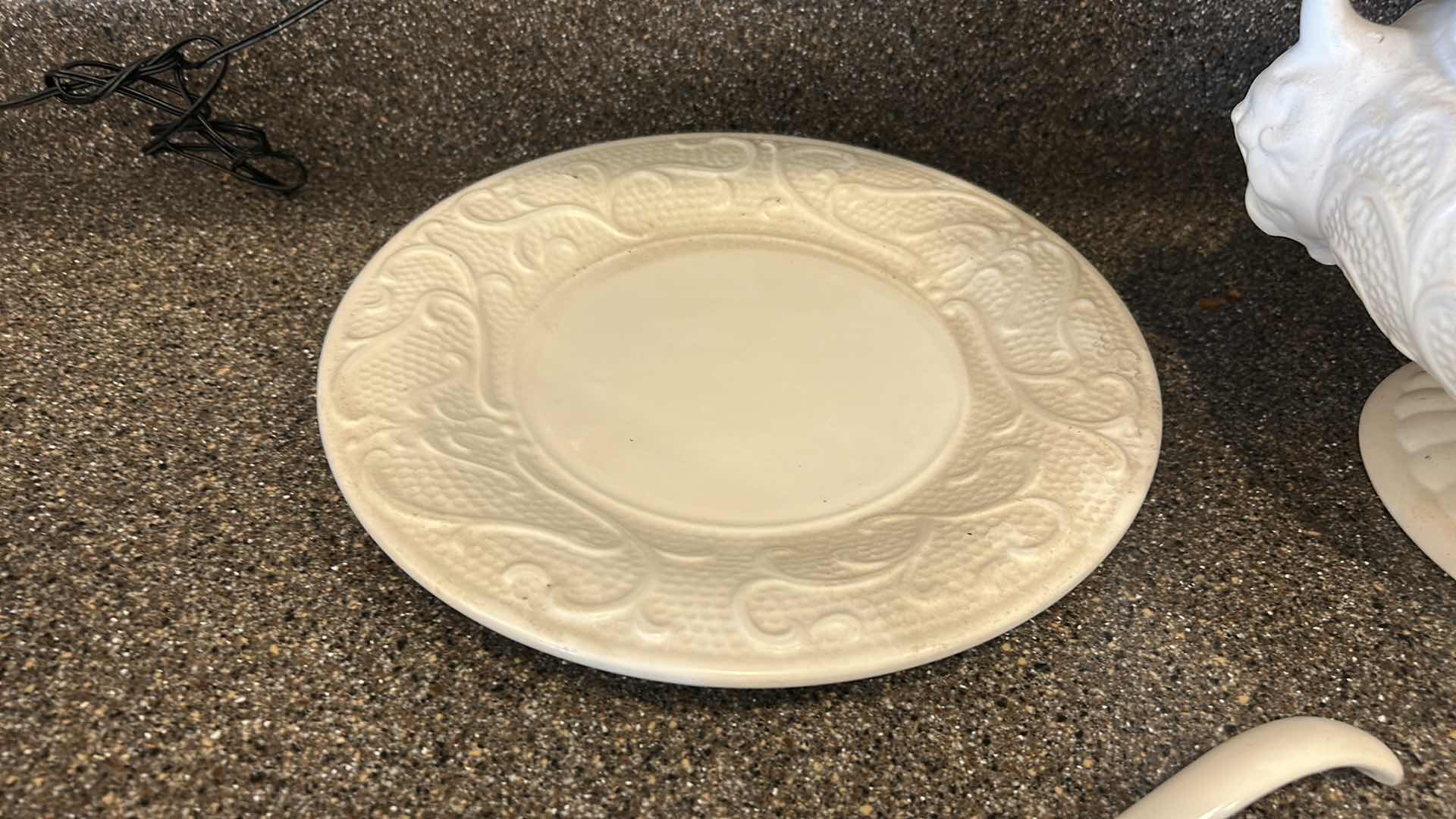 Photo 1 of SOUP TURINE WITH NO LID