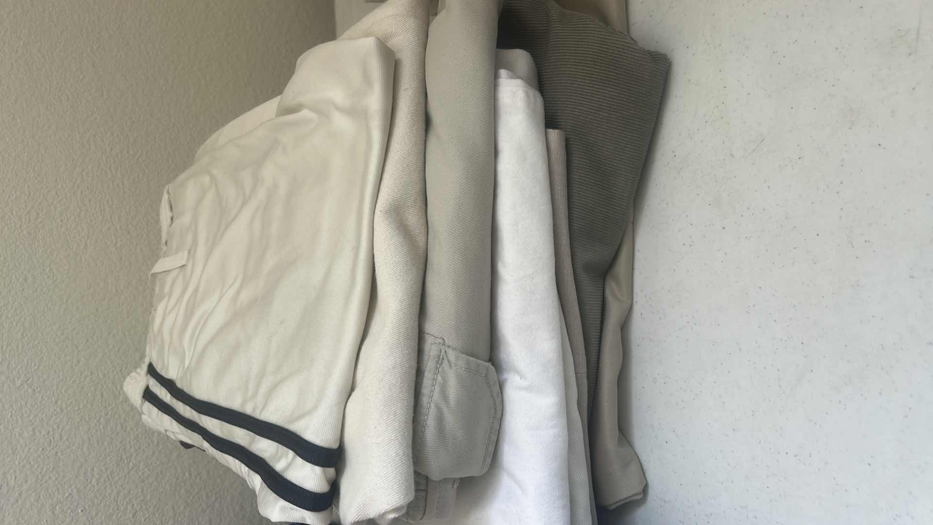 Photo 1 of MENS CLOTHING ASSORTMENT SIZES M-L