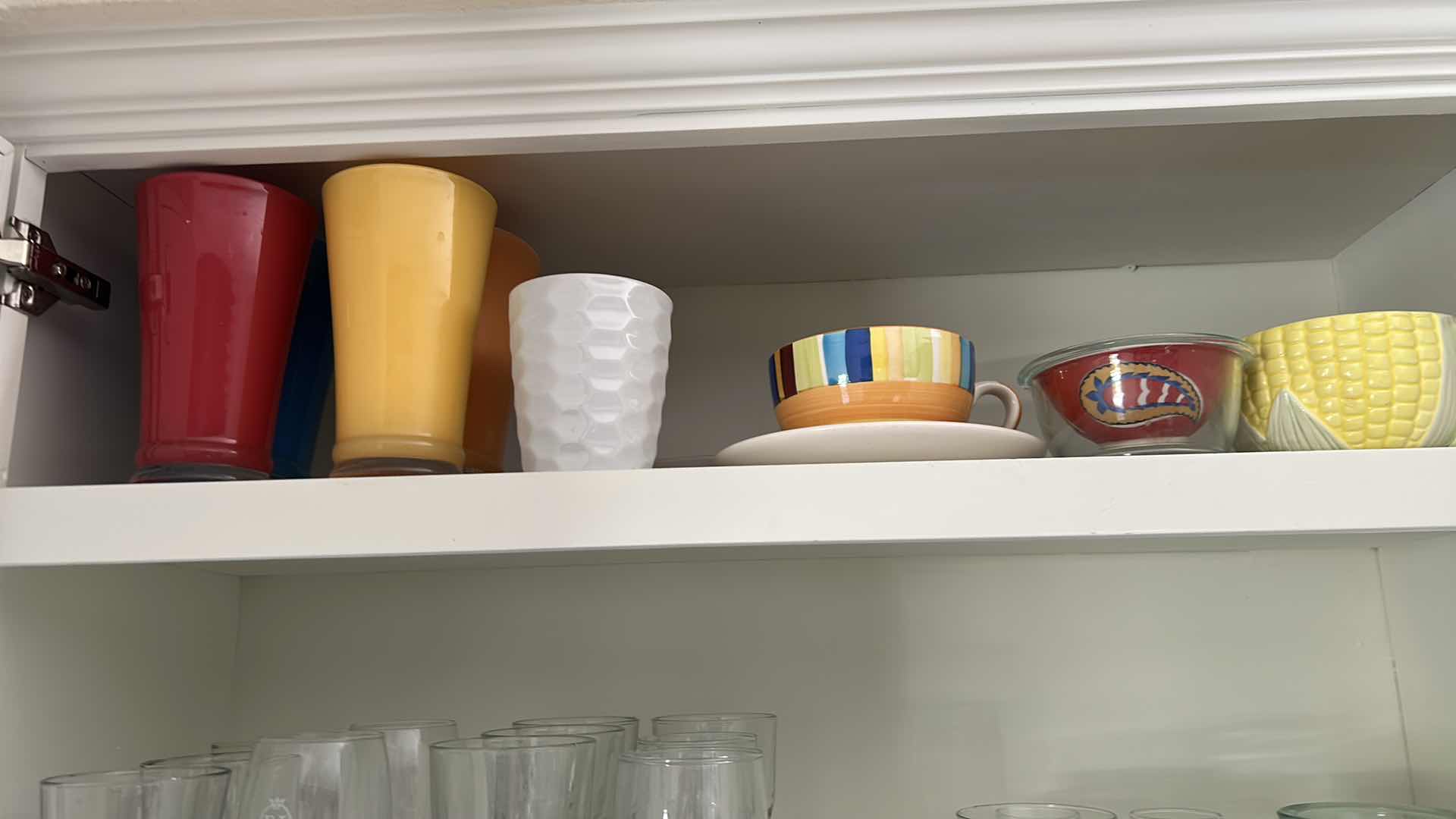 Photo 1 of CONTENTS OF CABINET ASSORTED GLASSWARE