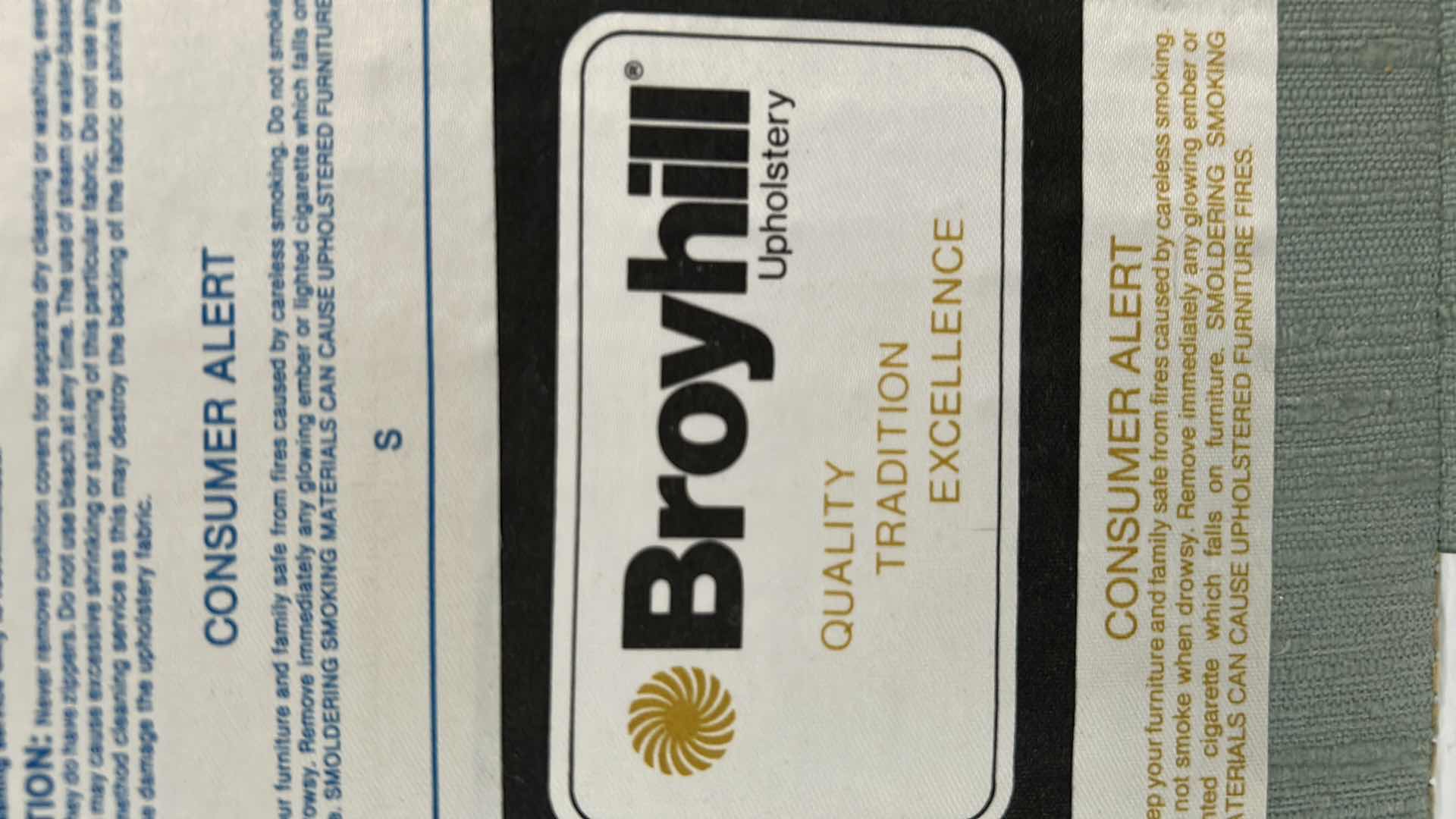 Photo 1 of 2 - GREEN BROYHILL CLAM SHELL STYLE BACK CHAIRS NEEDS CLEANING