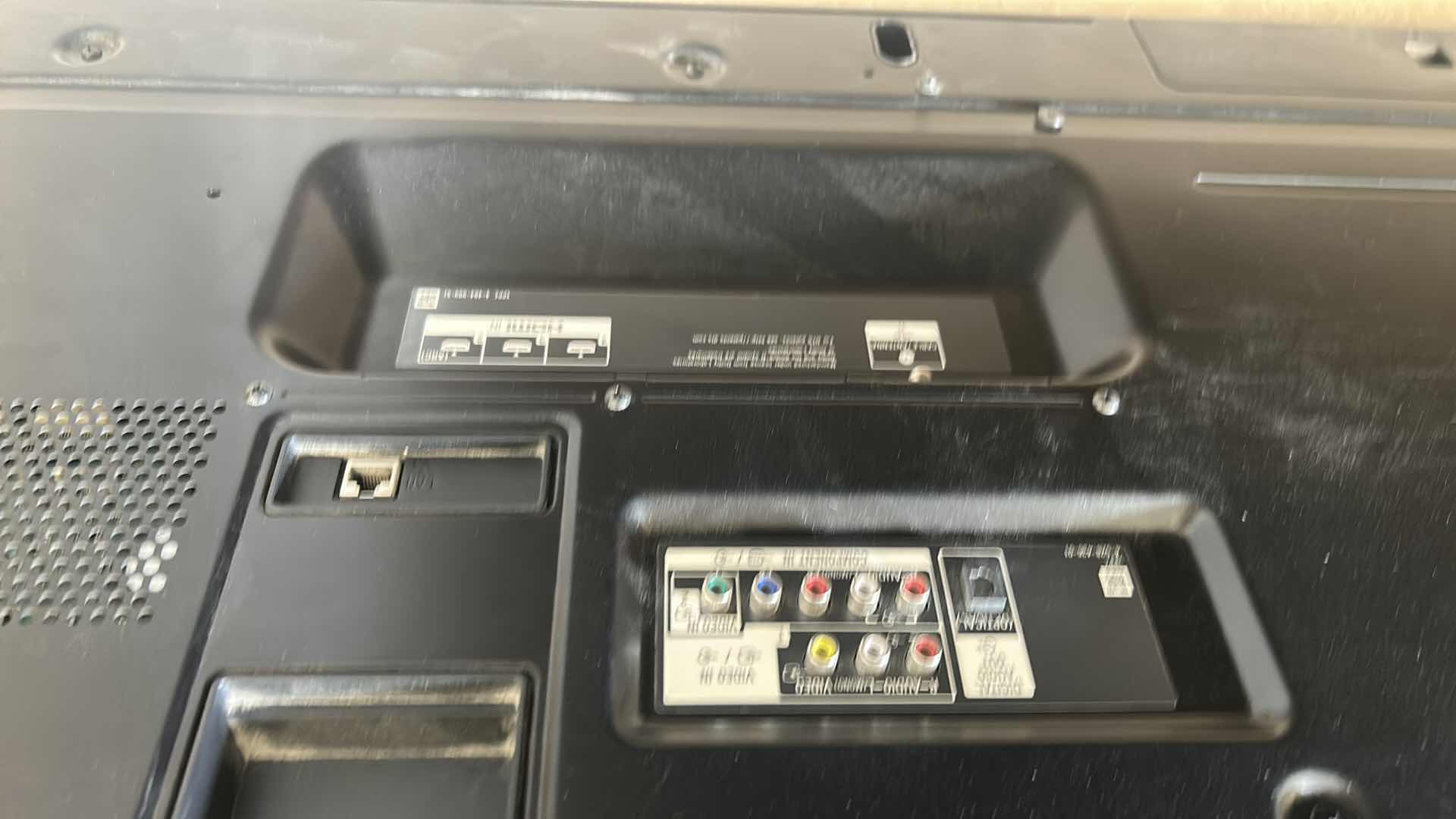 Photo 1 of 70" SONY KDL- 70W850B BRAVIA FLAT SCREEN NO REMOTE VERY HEAVY 