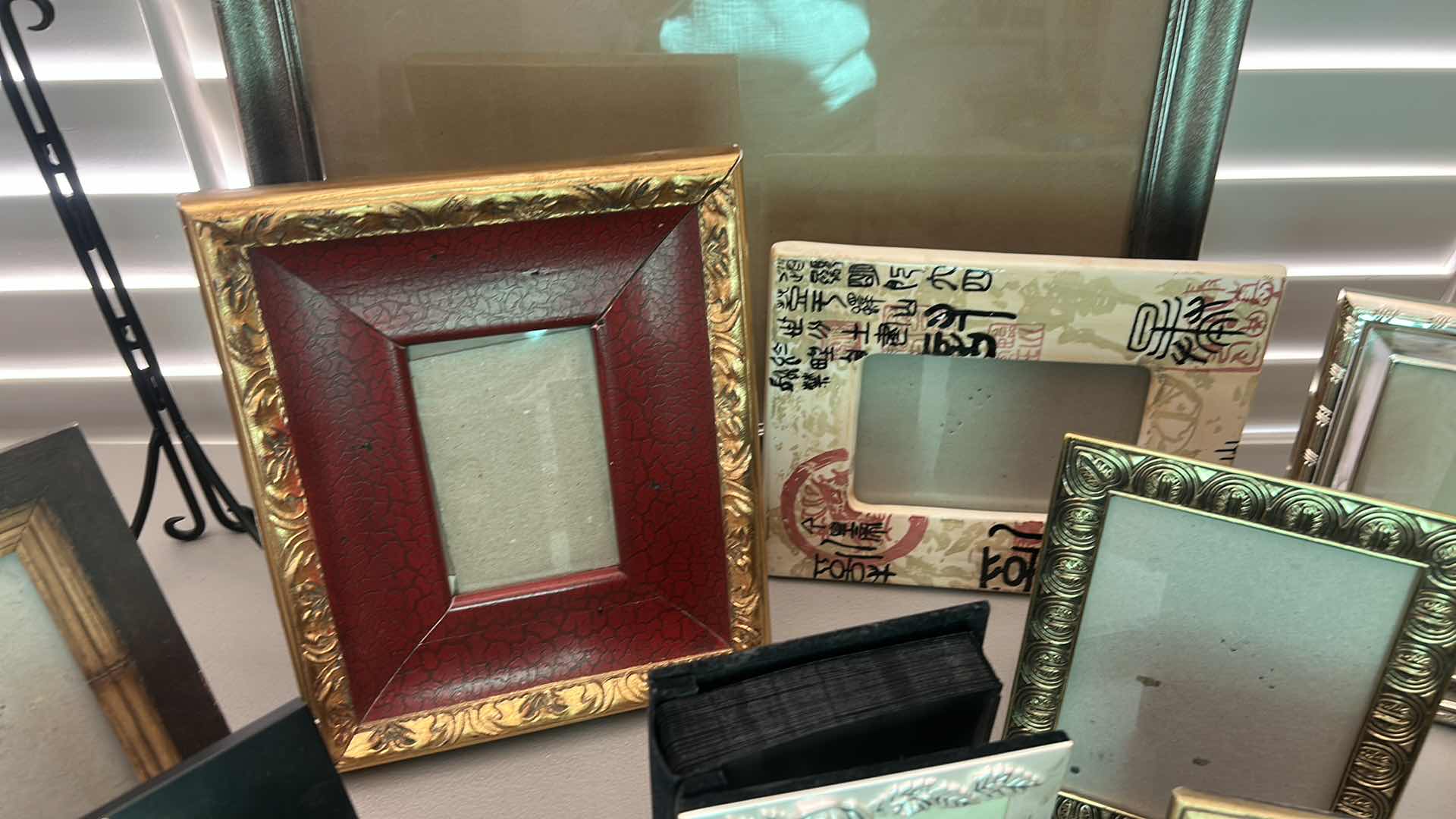 Photo 1 of PICTURE FRAMES AND PLATE HOLDERS