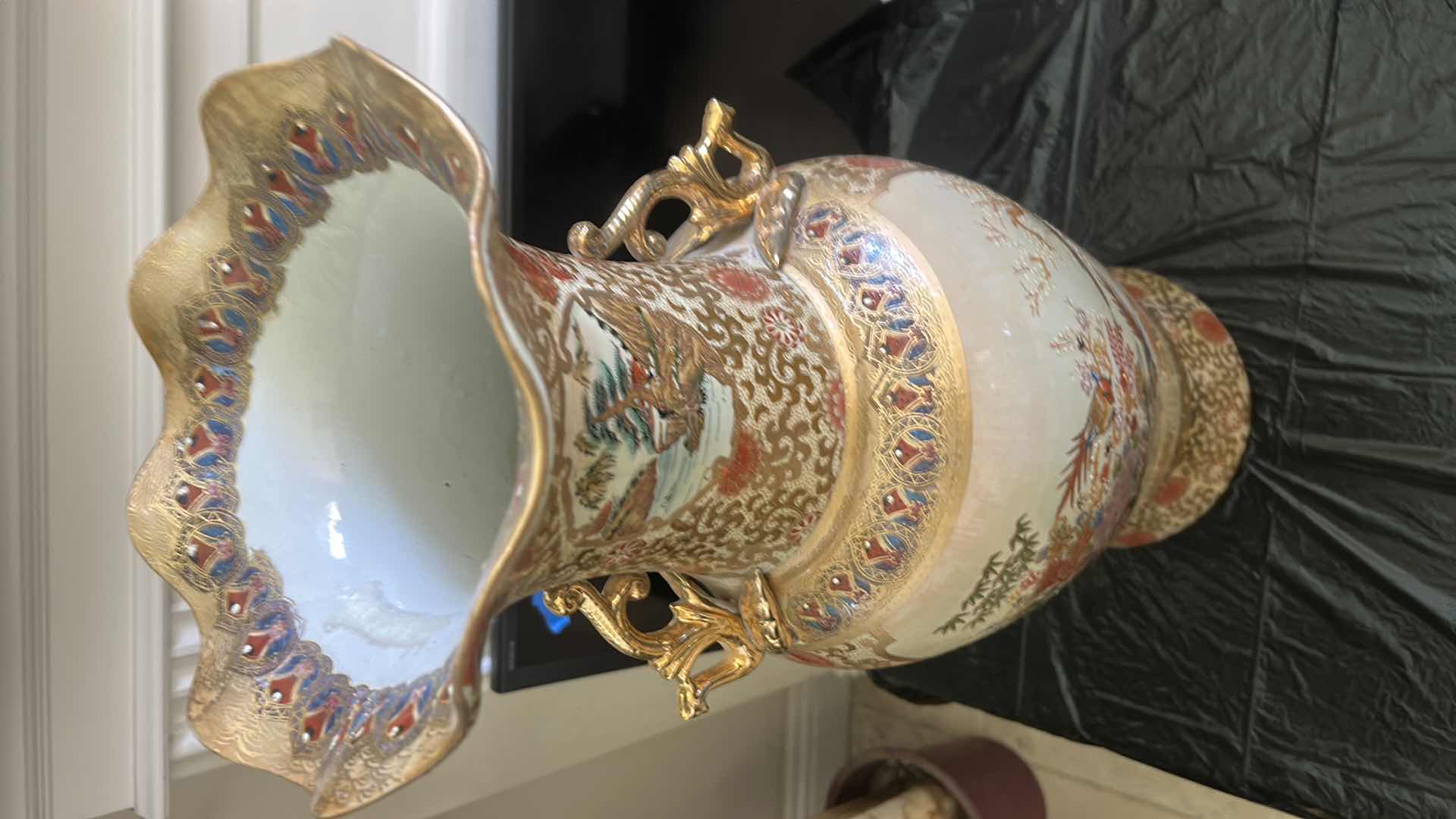 Photo 1 of SATSUMA CHINESE VASE H24”