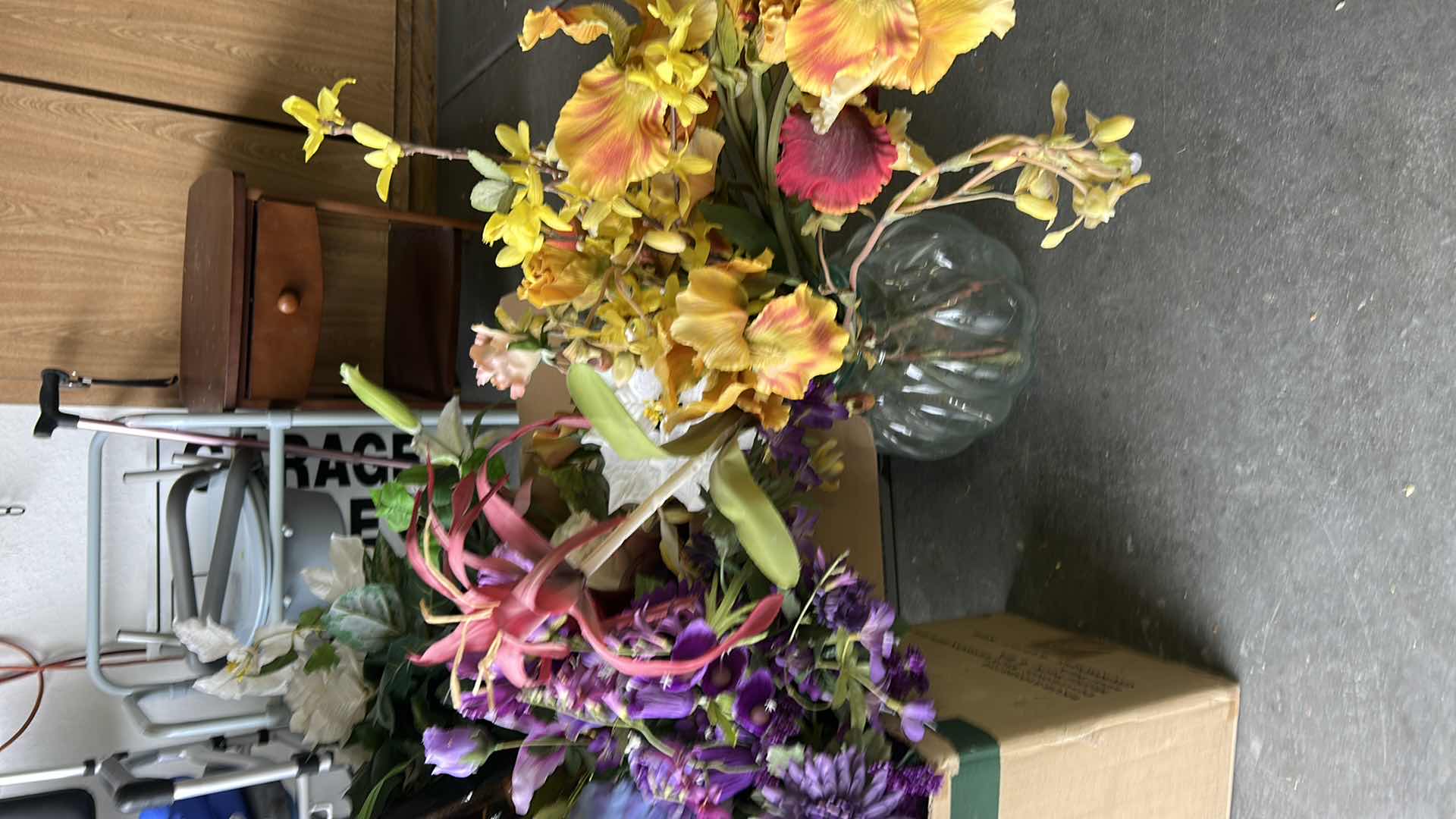 Photo 1 of STEM FLOWERS AND POT/VASES ASSORTMENT