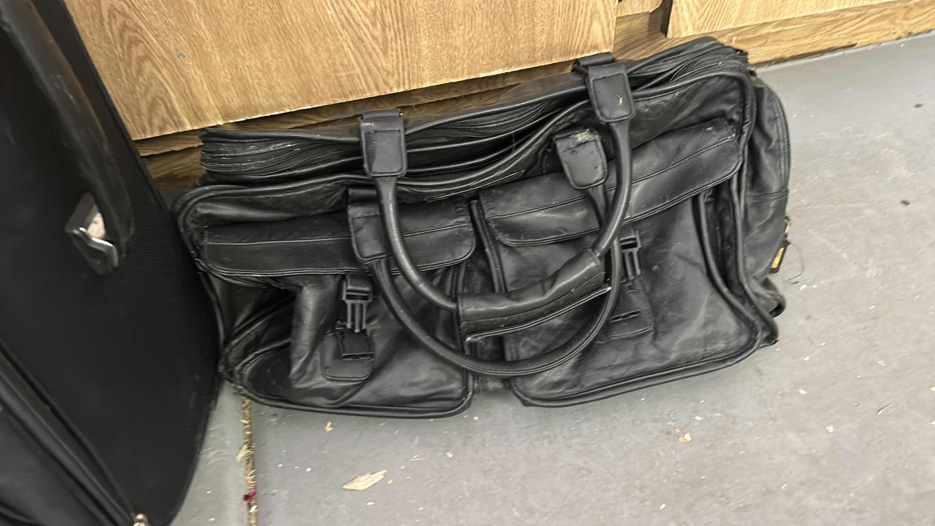 Photo 1 of LUGGAGE AND CARRYING  CASE ASSORTMENT